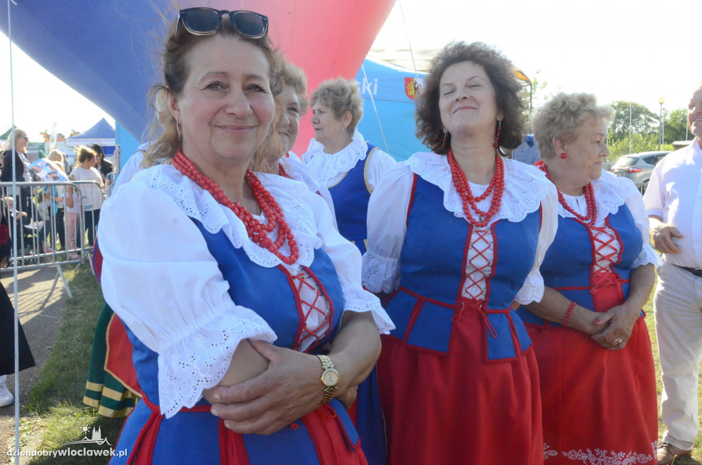 Koła gospodyń wiejskich na Święcie Powiatu Włocławskiego