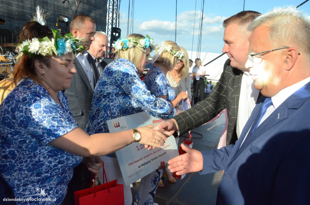 Koła gospodyń wiejskich na Święcie Powiatu Włocławskiego