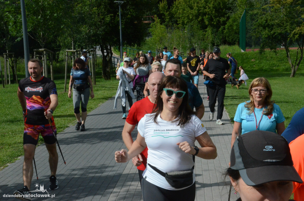 Setny parkrun Słodowo przebiegł przez park!
