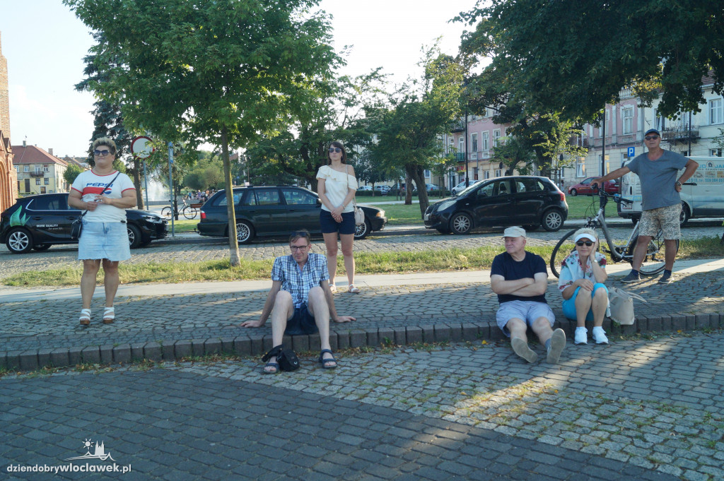 Koncert plenerowy na bulwarach