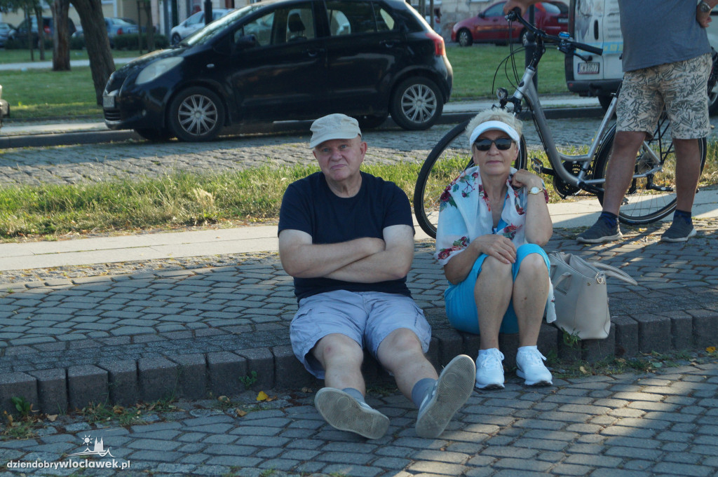 Koncert plenerowy na bulwarach