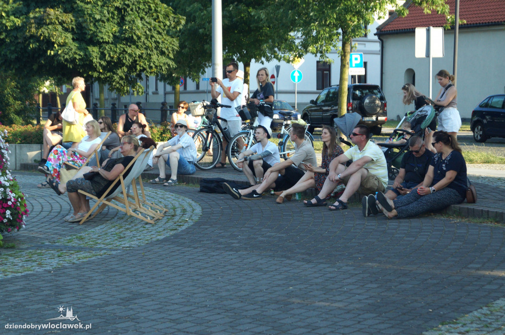 Koncert plenerowy na bulwarach