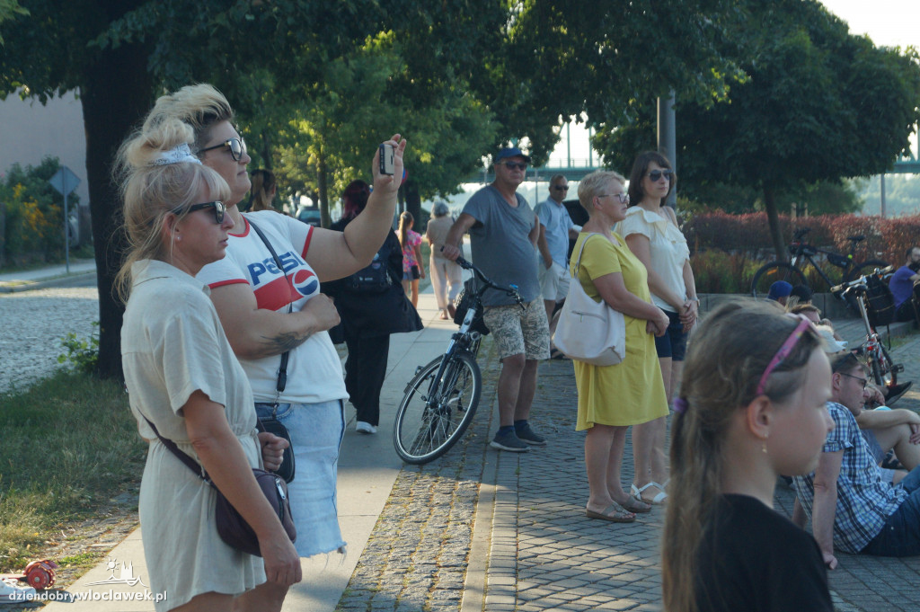 Koncert plenerowy na bulwarach
