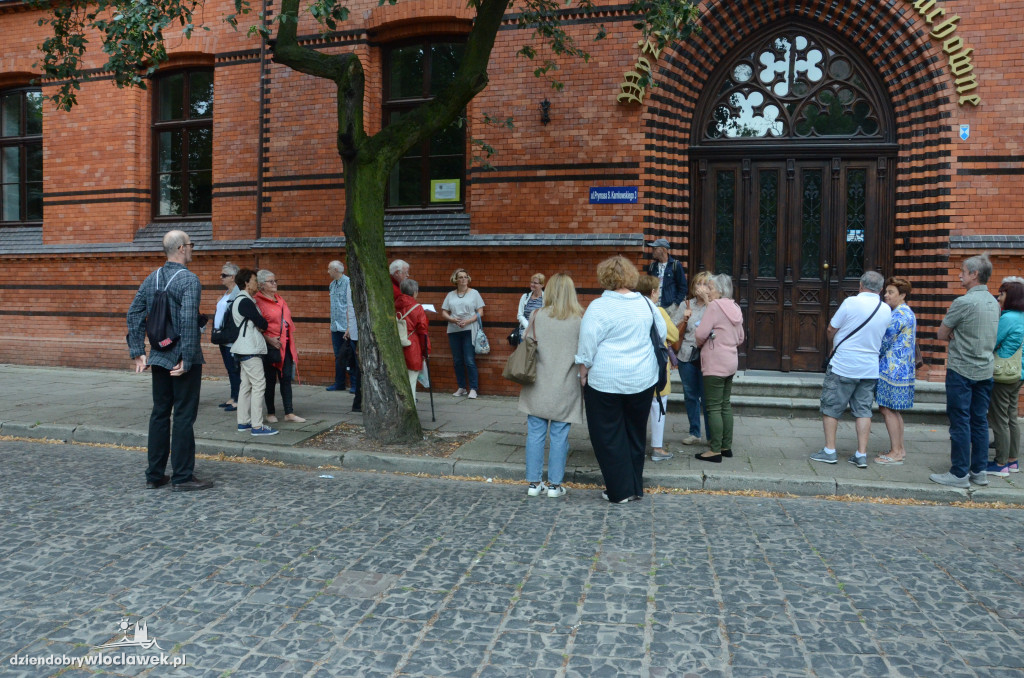 Spacerek z przewodnikiem: Seminarium