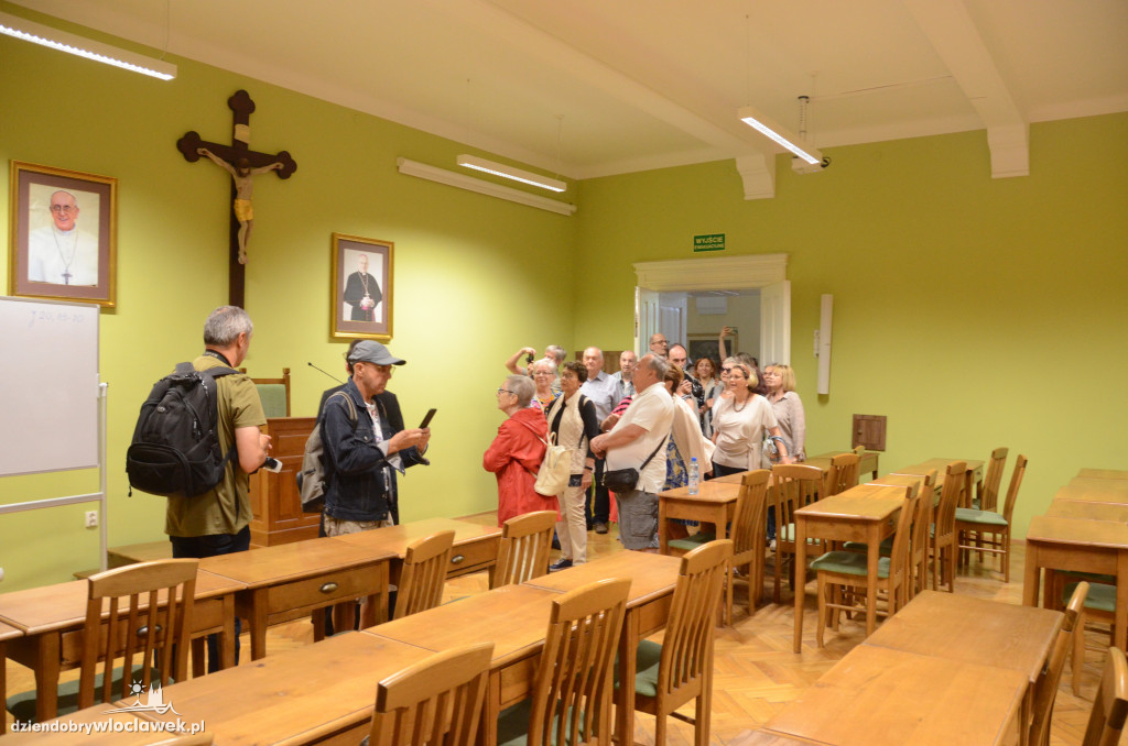 Spacerek z przewodnikiem: Seminarium