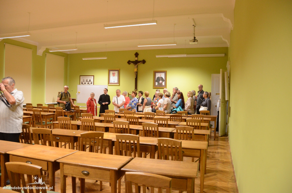 Spacerek z przewodnikiem: Seminarium