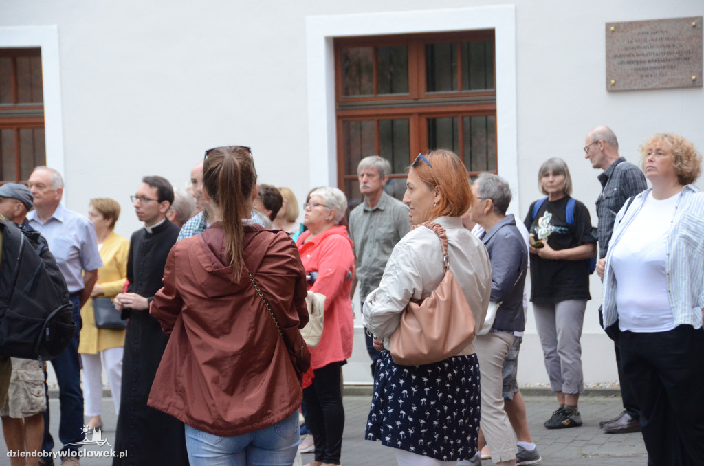 Spacerek z przewodnikiem: Seminarium