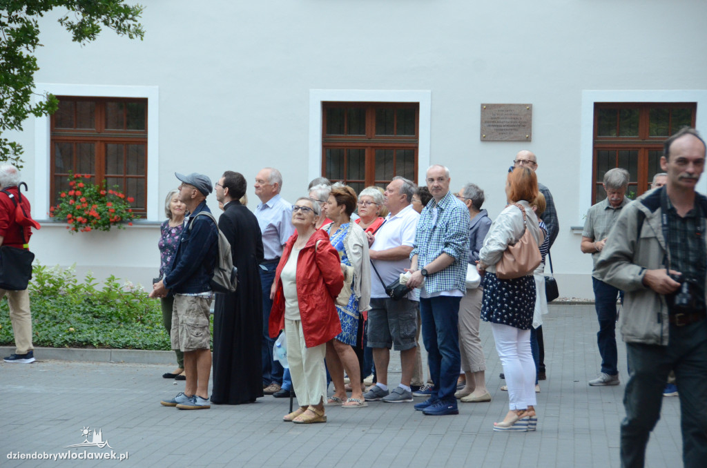 Spacerek z przewodnikiem: Seminarium