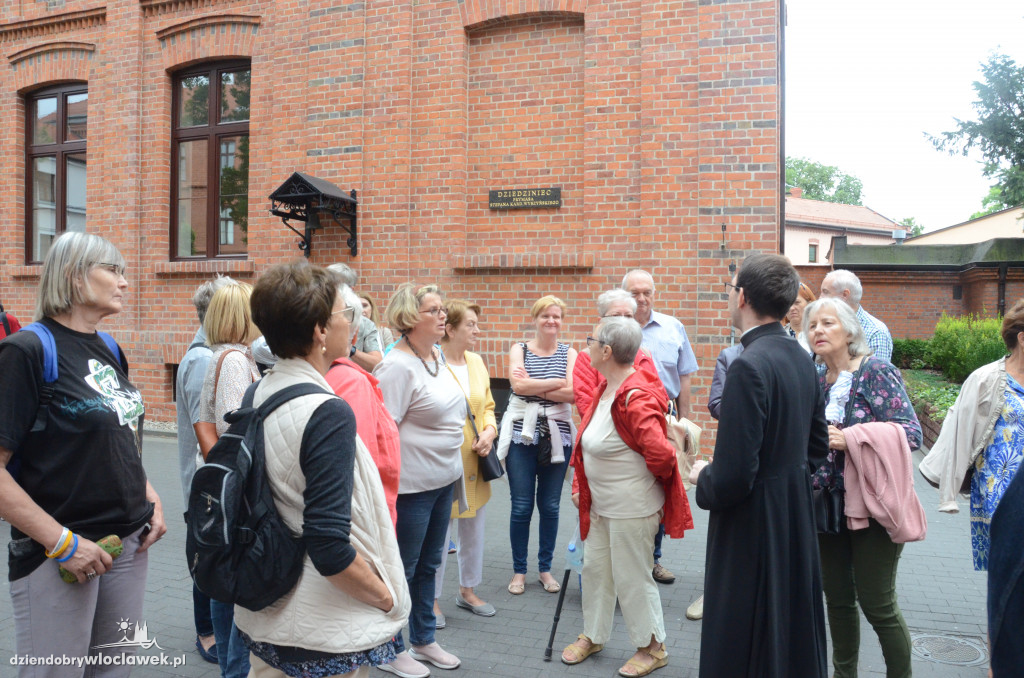 Spacerek z przewodnikiem: Seminarium
