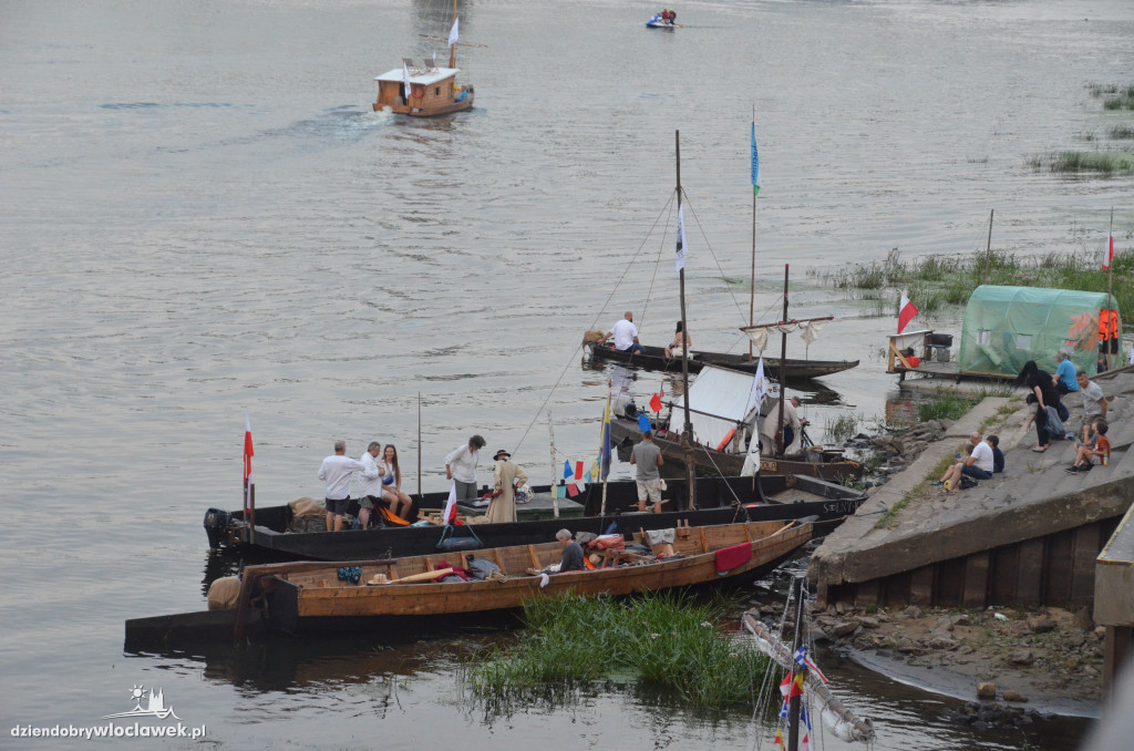 Nastrojowa parada festiwalowych statków