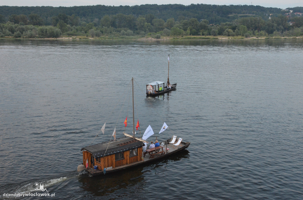 Nastrojowa parada festiwalowych statków