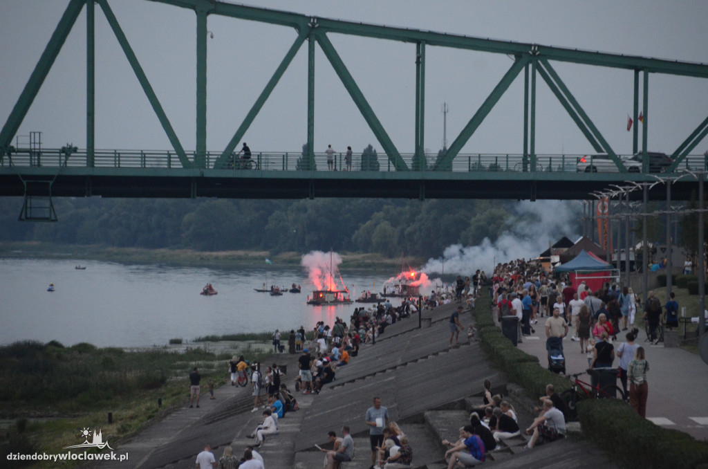 Nastrojowa parada festiwalowych statków