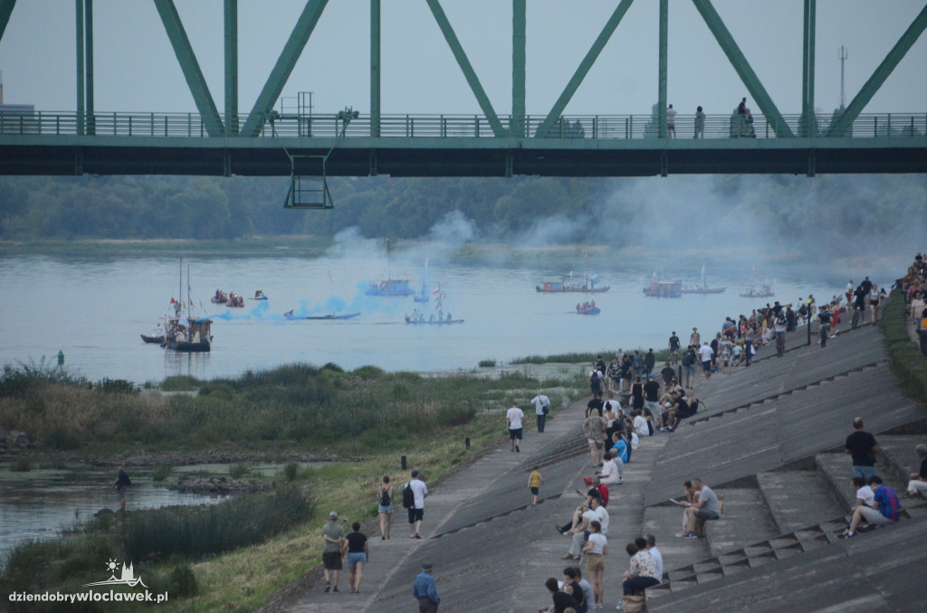 Nastrojowa parada festiwalowych statków