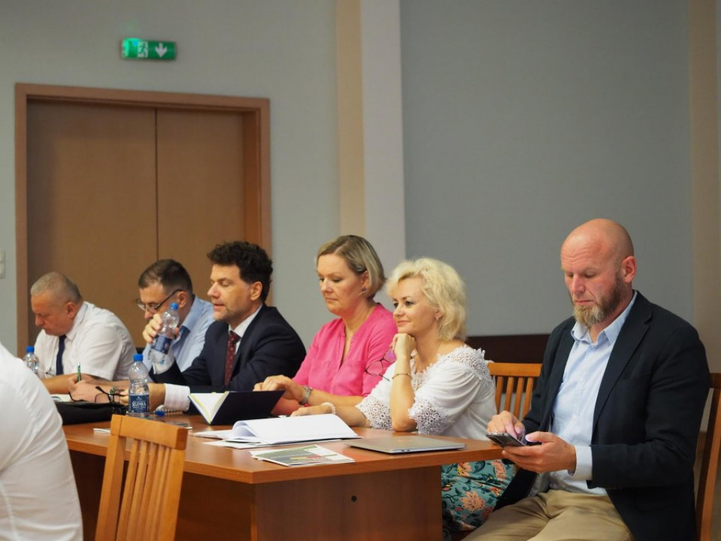 Ratusz pożegnał dyrektorów kilku szkół