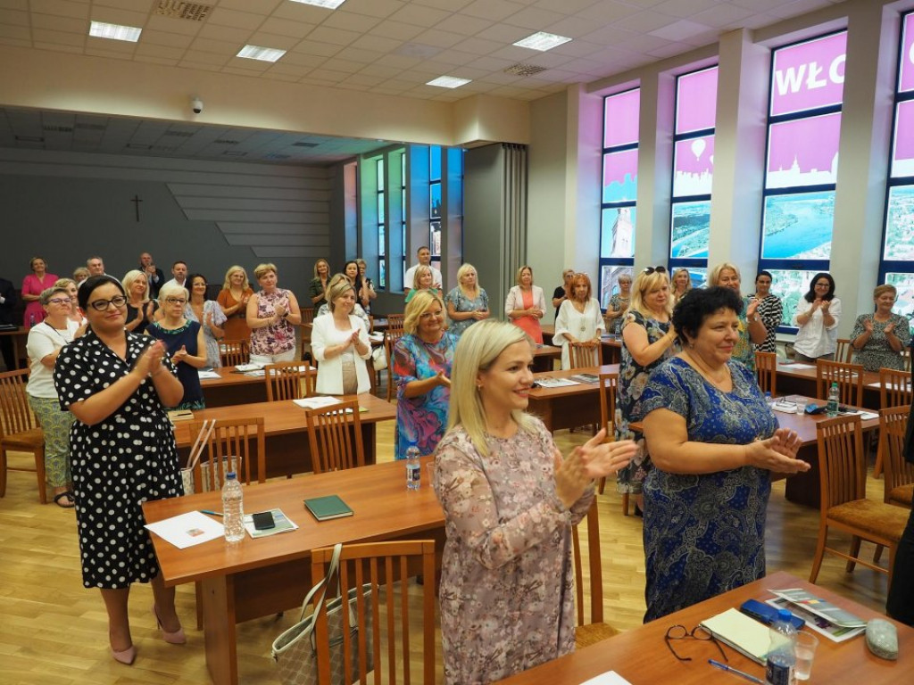 Ratusz pożegnał dyrektorów kilku szkół