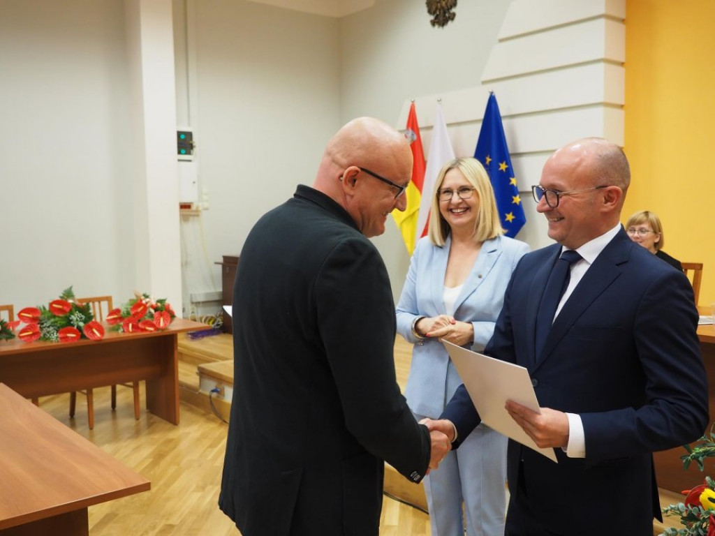 Ratusz pożegnał dyrektorów kilku szkół