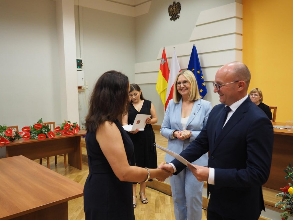 Ratusz pożegnał dyrektorów kilku szkół