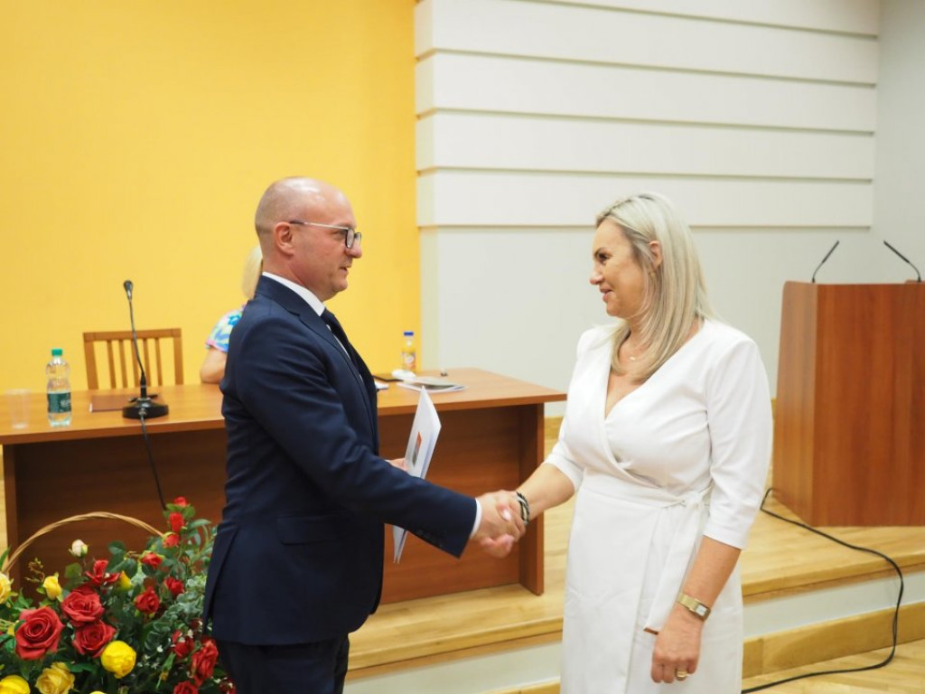 Ratusz pożegnał dyrektorów kilku szkół
