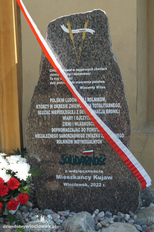 Dożynki Wojewódzkie: odsłonięcie pomnika