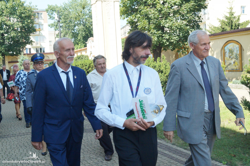 Dożynki Wojewódzkie: odsłonięcie pomnika