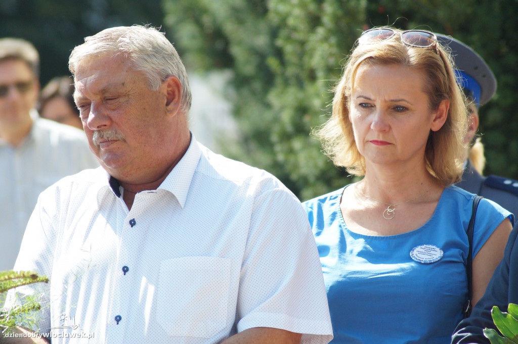 Dożynki Wojewódzkie: odsłonięcie pomnika