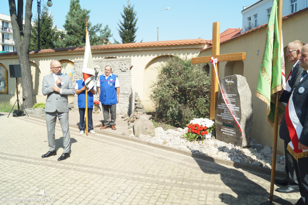 Dożynki Wojewódzkie: odsłonięcie pomnika