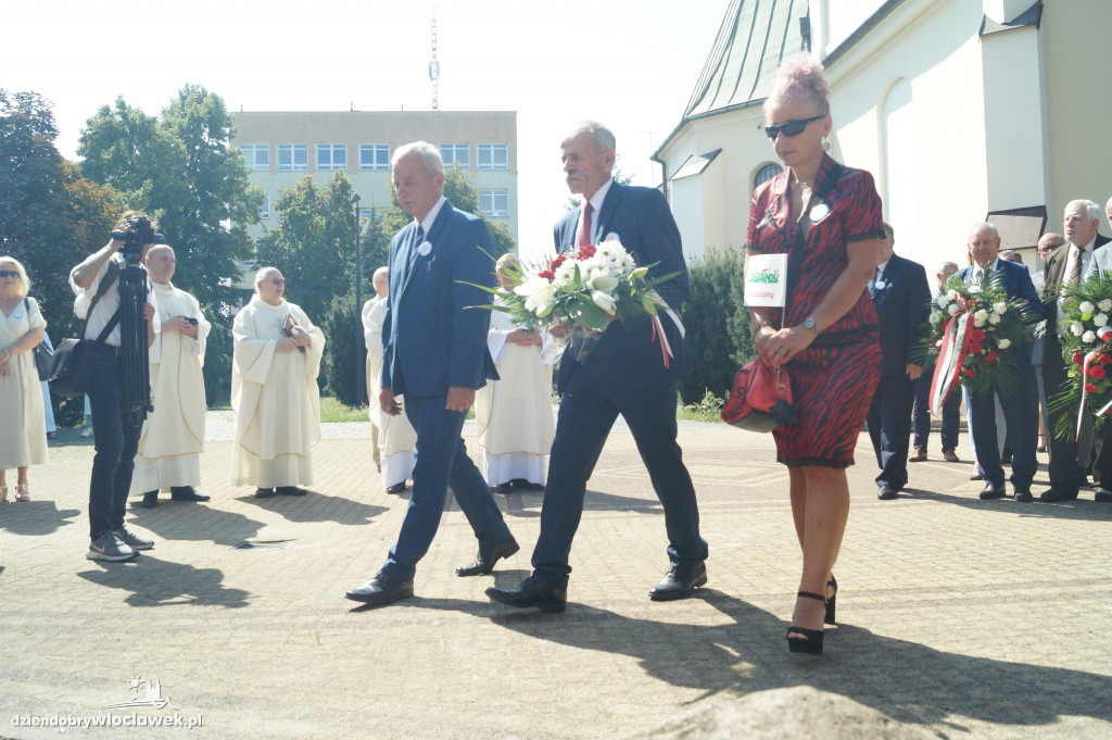 Dożynki Wojewódzkie: odsłonięcie pomnika