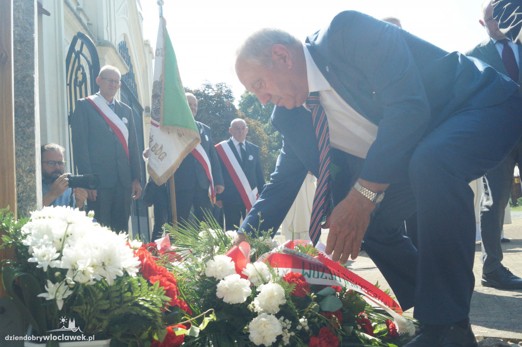 Dożynki Wojewódzkie: odsłonięcie pomnika