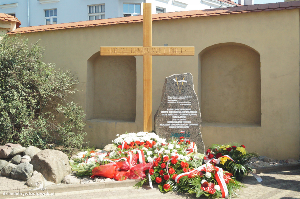 Dożynki Wojewódzkie: odsłonięcie pomnika