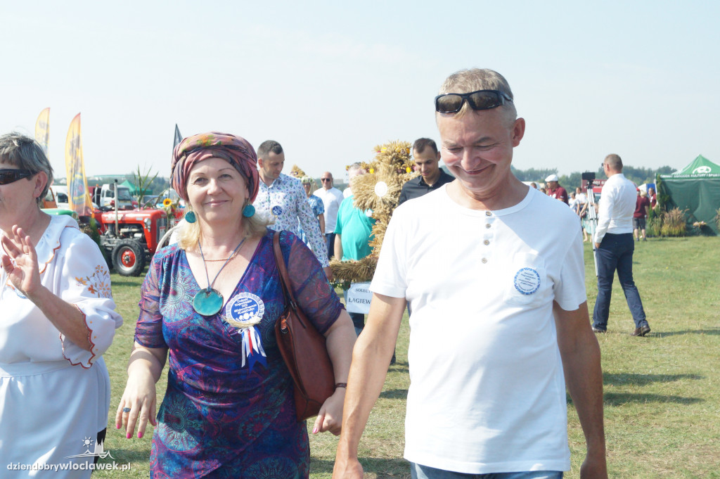 Korowód dożynkowy w Kruszynie