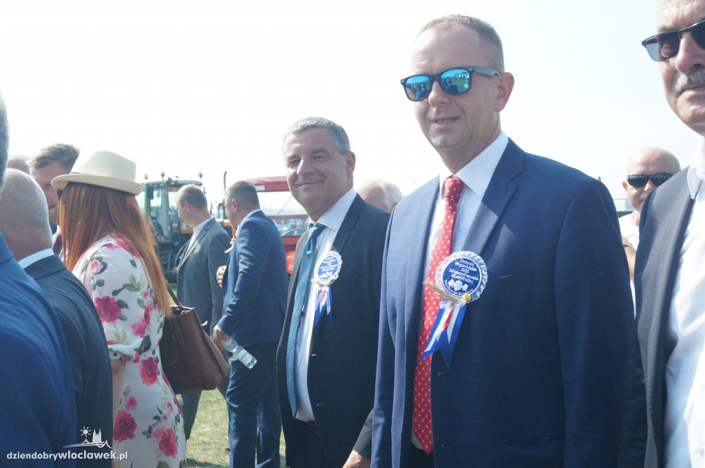 Korowód dożynkowy w Kruszynie