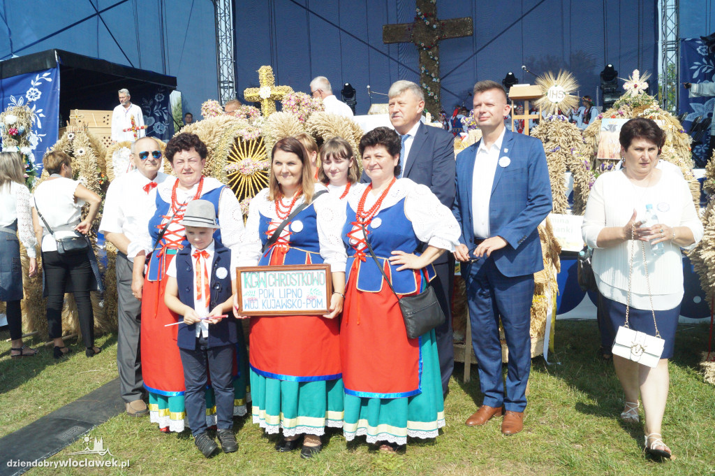 Korowód dożynkowy w Kruszynie