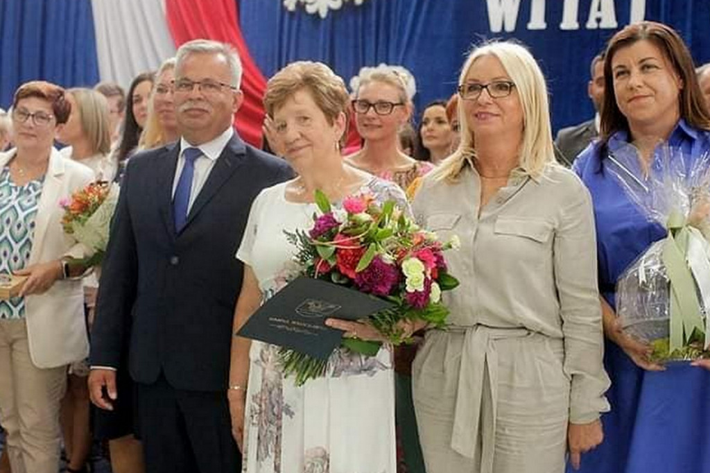 Rozpoczęcie roku w szkole w Smólniku