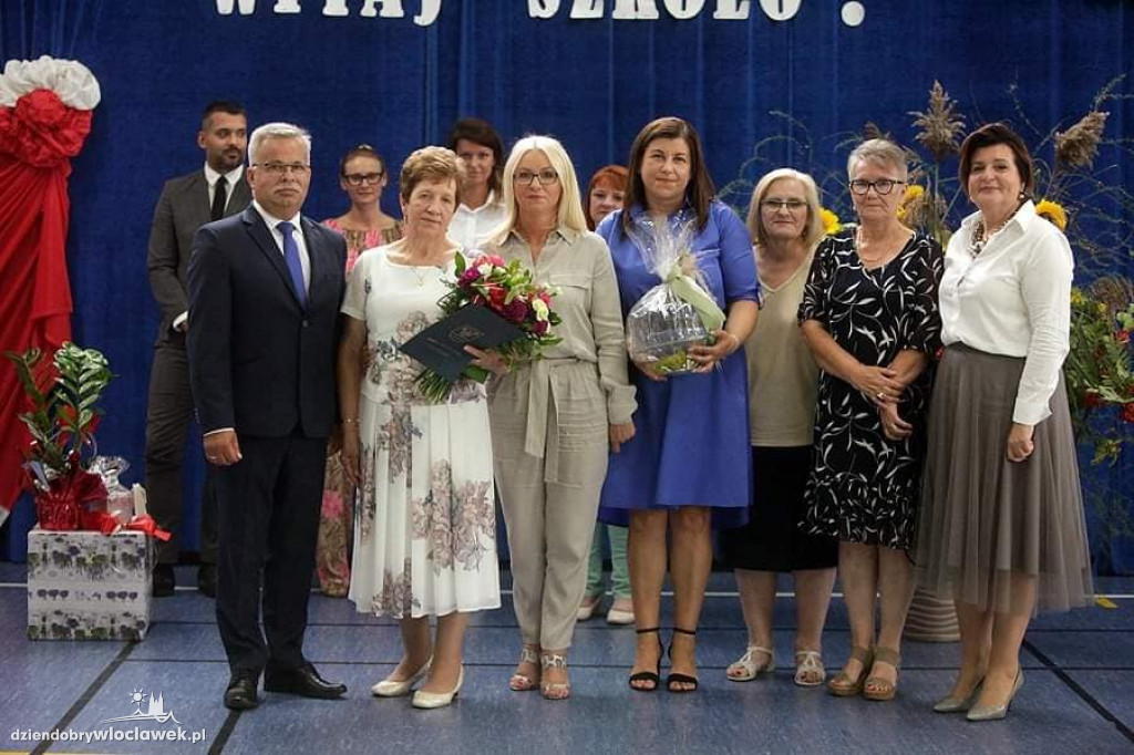 Rozpoczęcie roku w szkole w Smólniku