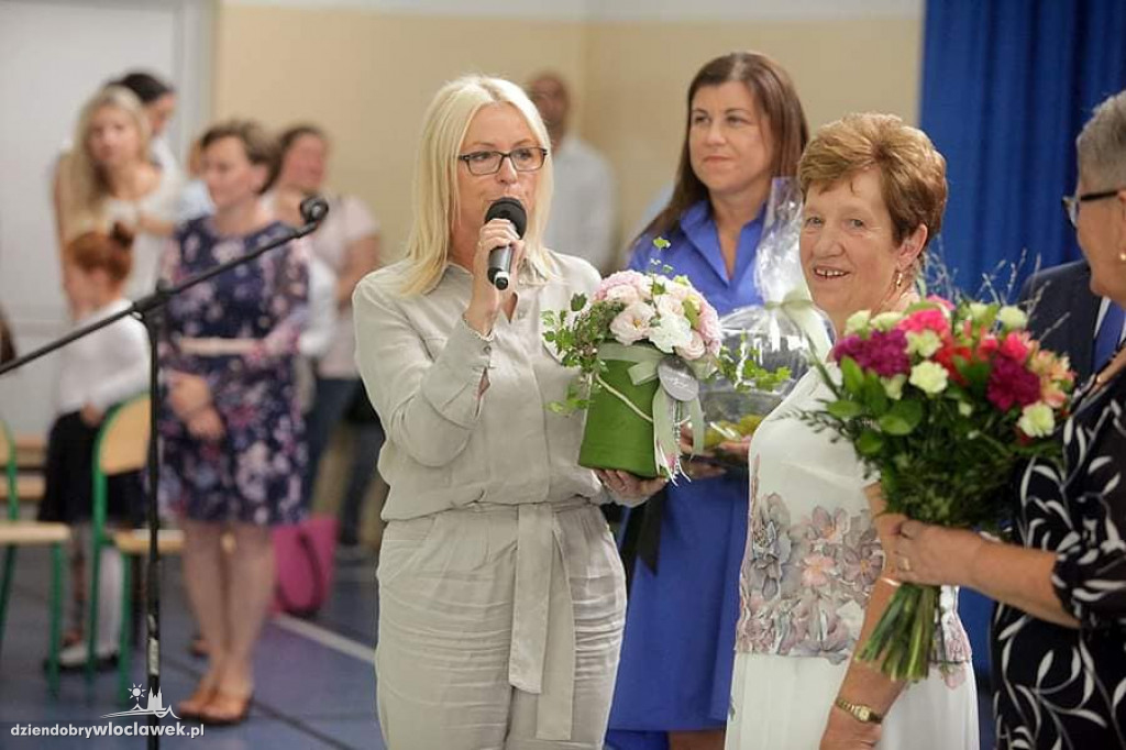 Rozpoczęcie roku w szkole w Smólniku