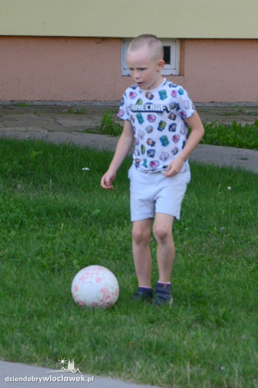 Gry, taniec i występ Łęgowian. Dzień Sąsiada na Płockiej
