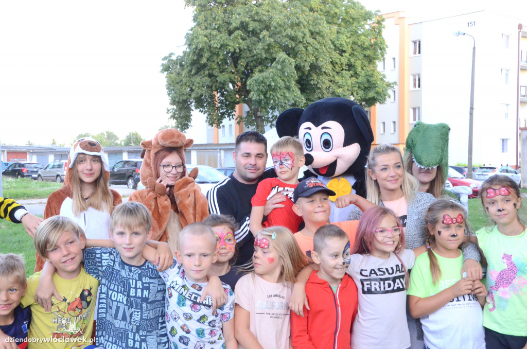 Gry, taniec i występ Łęgowian. Dzień Sąsiada na Płockiej