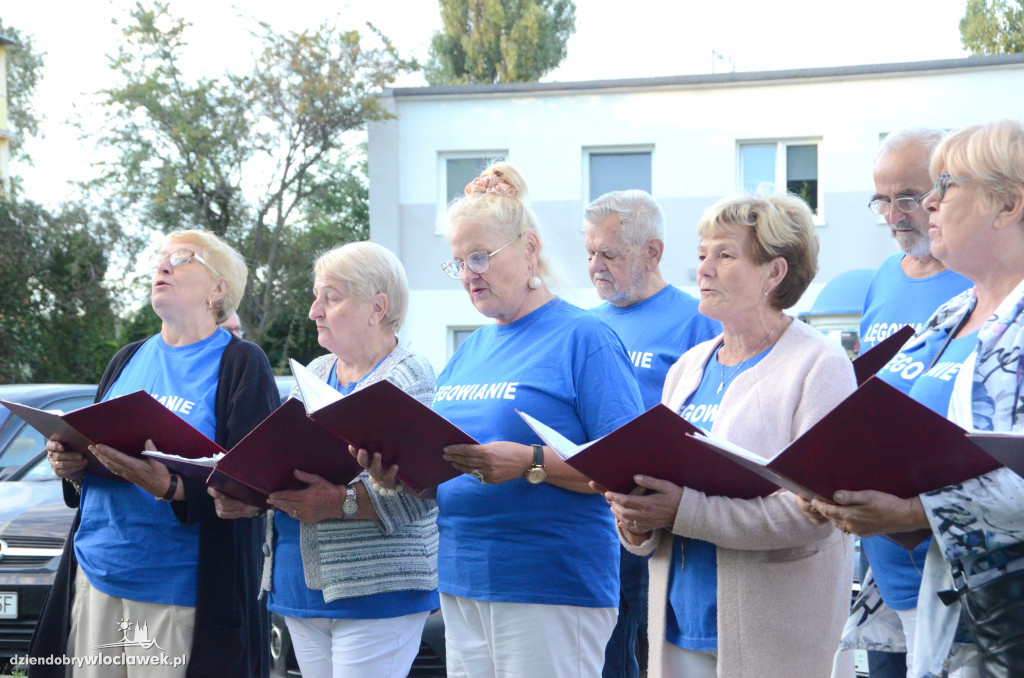 Gry, taniec i występ Łęgowian. Dzień Sąsiada na Płockiej