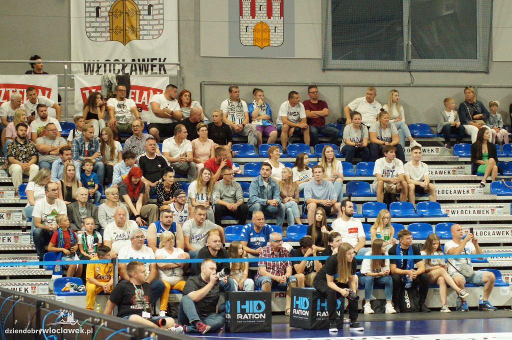 Kibice na Kasztelan Basketball Cup 2022