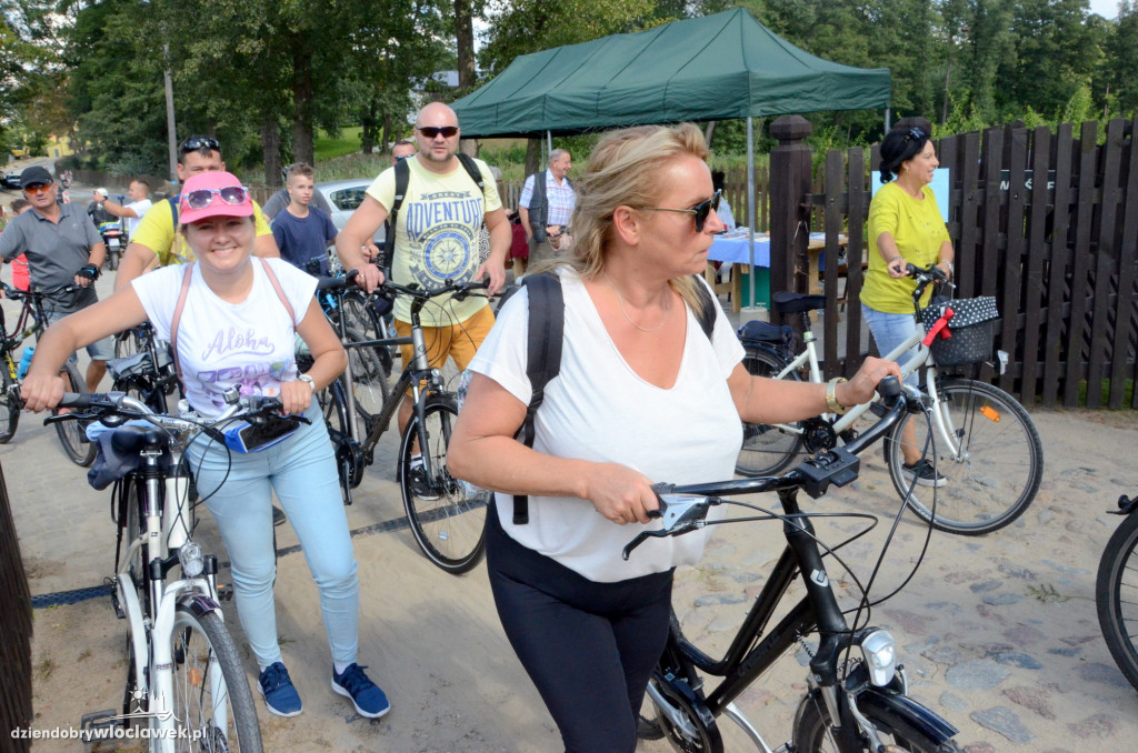 Rajd rowerowy OSiR do skansenu w Kłóbce