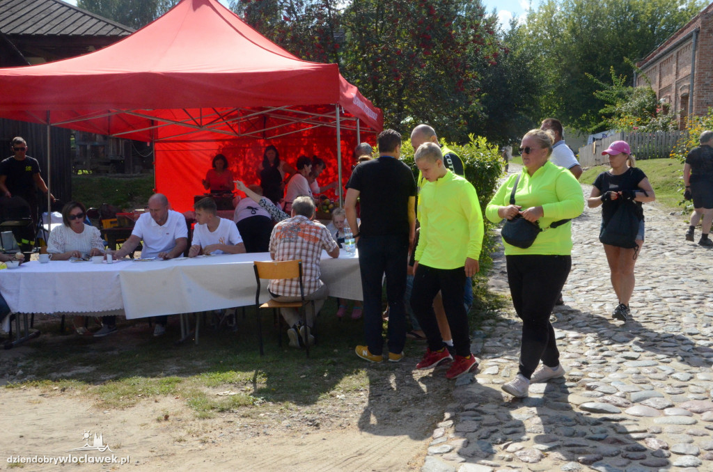 Rajd rowerowy OSiR do skansenu w Kłóbce