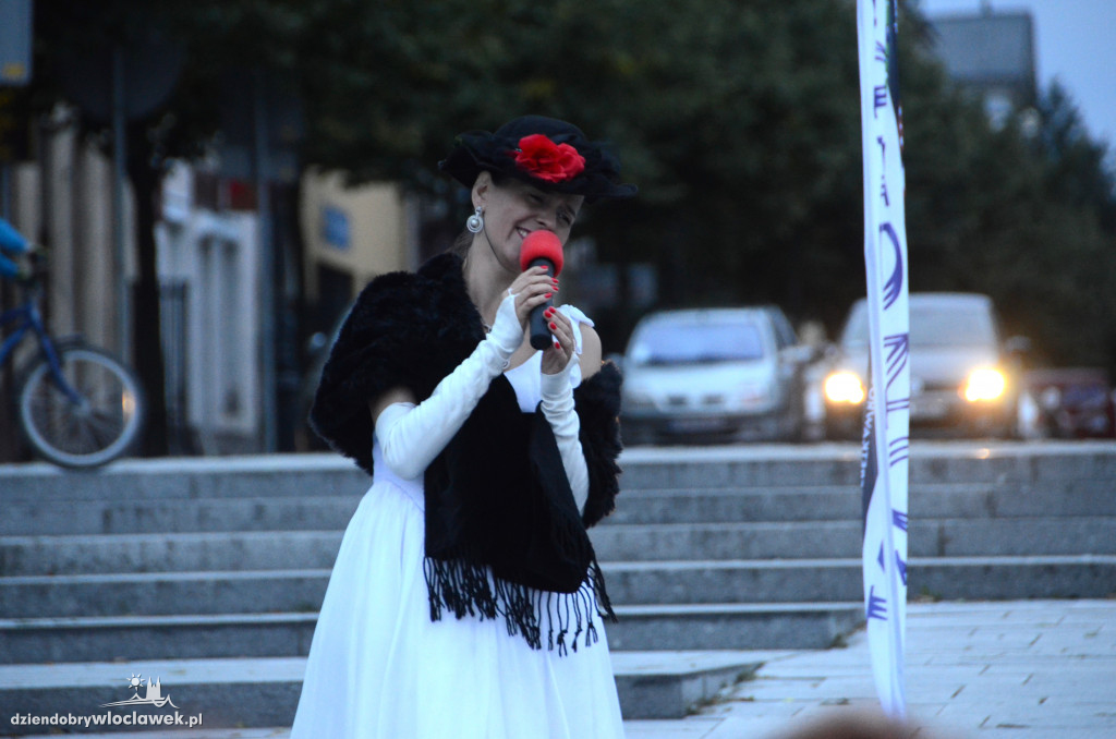 `Operetka na WYNOS` na starym Rynku
