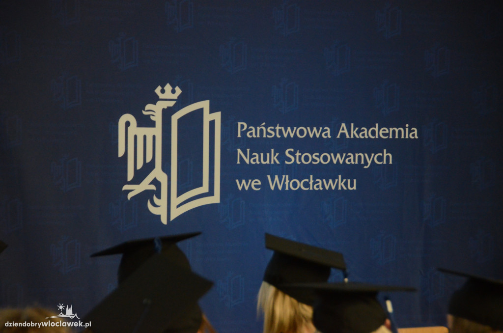 Wręczenie dyplomów w PANS