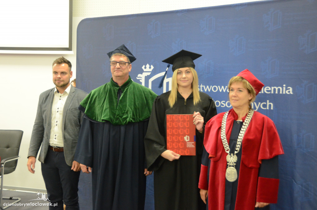 Wręczenie dyplomów w PANS