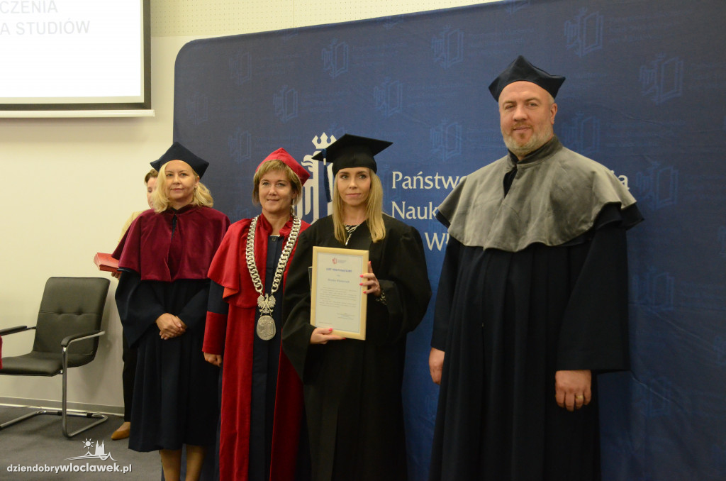 Wręczenie dyplomów w PANS