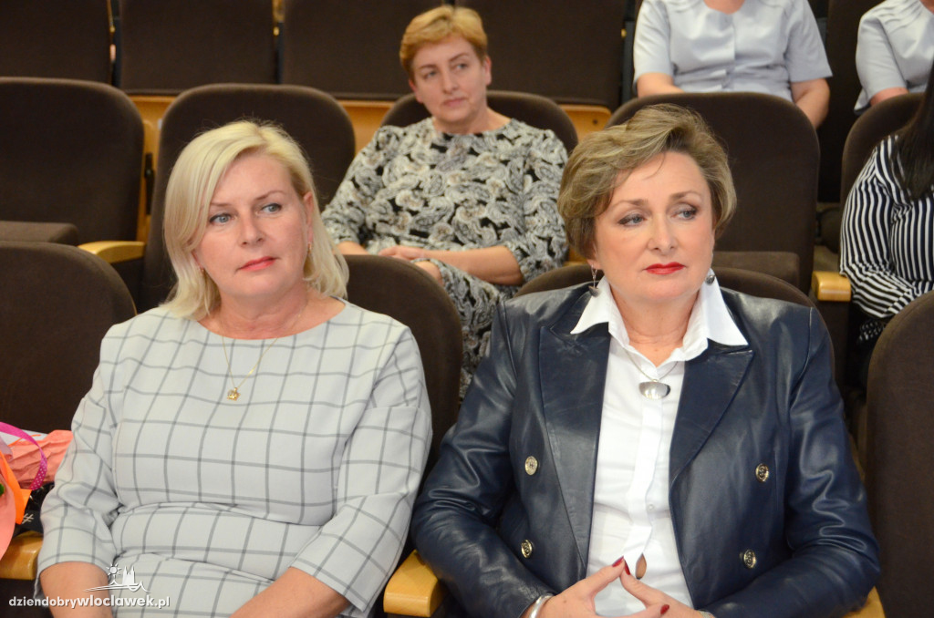 Wręczenie dyplomów dla pielęgniarek w PANS