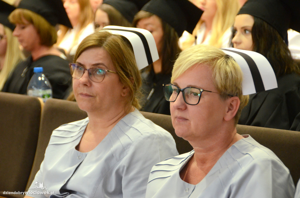 Wręczenie dyplomów dla pielęgniarek w PANS