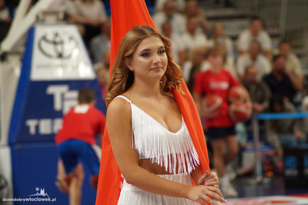Cheerleaderki na meczu Anwil vs Zastal