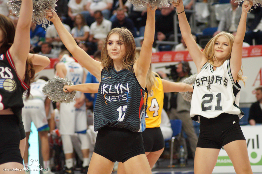 Cheerleaderki na meczu Anwil vs Zastal