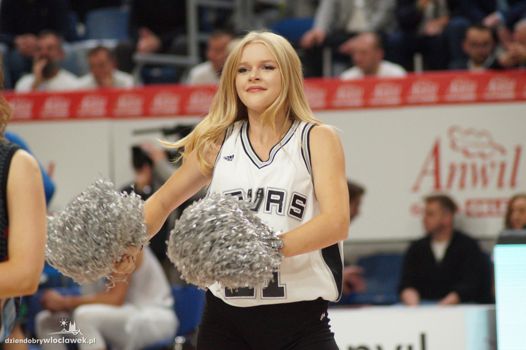 Cheerleaderki na meczu Anwil vs Zastal